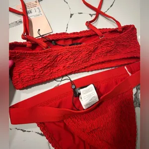 Red Textured Bikini Set Size 6 thumbnail 2