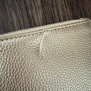 Express OS Gold Faux‎ Leather Wristlet Clutch Pebble Grain Zip Pouch Accessory thumbnail 4