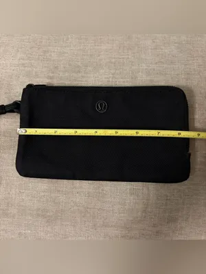 Lululemon Double Zipper Compartment Wristlet Black thumbnail 11