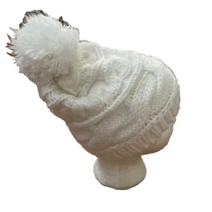 The North Face White Cable Knit Beanie Pom Womens One Size thumbnail 7