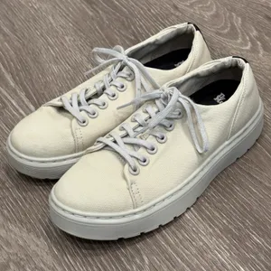 Dr. Martens Dante Canvas Casual Shoes Beige Parchment Low Top Sneakers 6-6.5 thumbnail 1