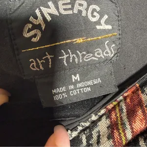Synergy Art Threads Bohemian Patterned Long Sleeve Top Cropped Medium Black thumbnail 2