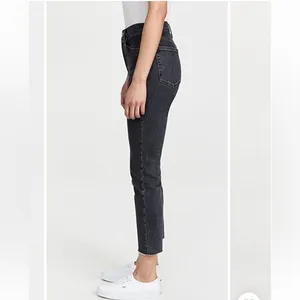 RE/DONE 90S High Rise Straight Leg Jeans in Stoned Noir Black Women's Size 24 thumbnail 4