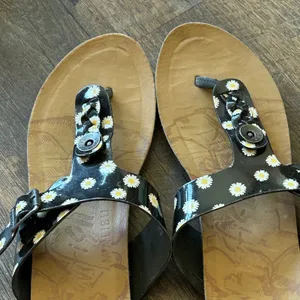 Blowfish Malibu Womens Black Daisy Floral Braided Thong Sandals B130 Size‎ 8.5 thumbnail 7
