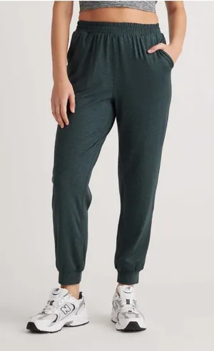 Quince FlowKnit Highrise Boyfriend Performance Joggers Heathered Green XS thumbnail 1