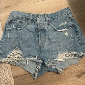 Levis Jean Shorts thumbnail 1