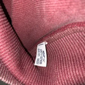 Offline By Aerie Size Medium Real Me Hi Rise 7/8 Leggings burgundy thumbnail 10