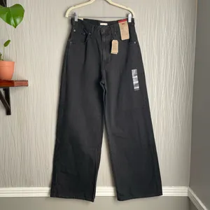 Levi’s Women’s High Rise Cinch Baggy Jeans - Black Wash Size 28 X 31 NWT thumbnail 5