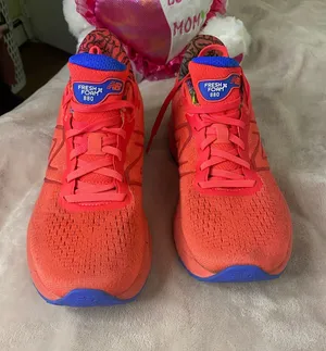 New Balance Fresh Foam 880 Womens Running Shoes Size 8 thumbnail 1