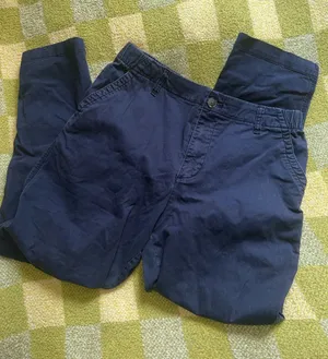 Old Navy woman’s navy Chino pants thumbnail 1