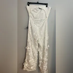 Lulu's Eternal Glamour White 3D floral jumpsuit‎ NWT Size XL thumbnail 6