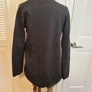 Vince Camuto Herringbone Black and Gray Cardigan Size Small NWOT thumbnail 5