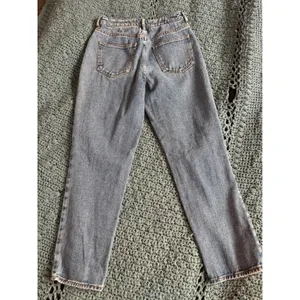 PacSun Los Angeles High Waisted Distressed Mom Jeans Medium Wash Blue Ripped thumbnail 4