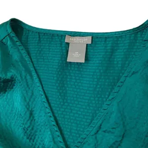Ann Taylor Women’s Size 0 Petite Blue Top Shirt V Neck #11•4 thumbnail 6
