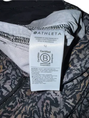Athleta Trekkie North Mid Rise 3.5” Shorts – Size 12 thumbnail 5