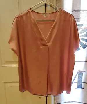Chic Satin V thumbnail 1