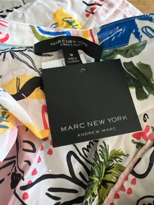 Marc New York cotton flutter-sleeve blouse Size Medium NWT thumbnail 5