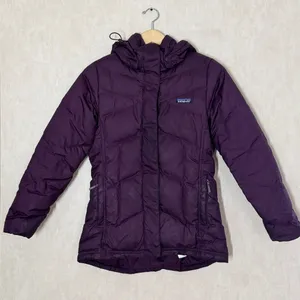 Patagonia Women’s Down With It Jacket Hooded in Deep Plum XS thumbnail 1