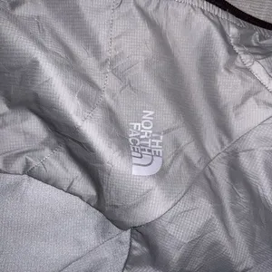 The North Face Summit Series Hooded Jacket size‎ M thumbnail 3