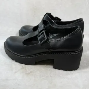Madden Girl Tulsa Black T-Strap Platform Mary Jane Lug Sole Shoes Womens 11M thumbnail 9