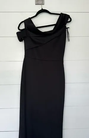 Black Halo Eve Women’s Black 4 Zendaya Gown thumbnail 1