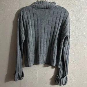 Gray Ribbed Women's Sweater Size S/M Size M thumbnail 4