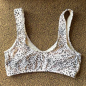 NWOT Hollister Swim Spotted Bikini Top thumbnail 4