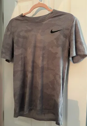 Men’s Nike Grey Camo Tee thumbnail 1
