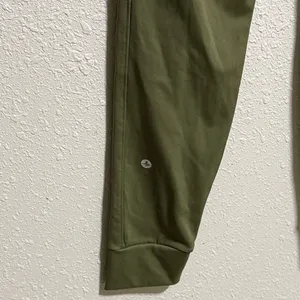 Halara Olive Green High‎ Waisted Drawstring Joggers Petite Small Tapered Pants thumbnail 10