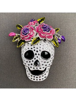 Halloween Skull with Wreath Enamel Brooch Pink thumbnail 2