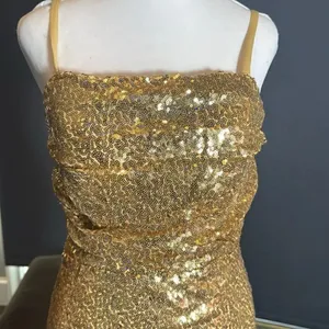 Women’s Gold Sequined Short Homecoming Dress Ruffle Hem Corset Back Size 4 NWOT thumbnail 2