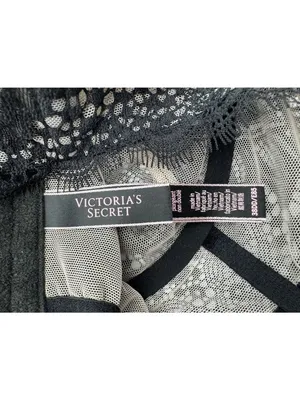Victoria's Secret Very Sexy Unlined Plunge High Neck Bra Black Floral Lace 38DD thumbnail 6