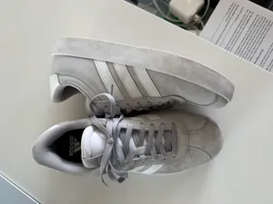 Adidas Sneakers  thumbnail 4