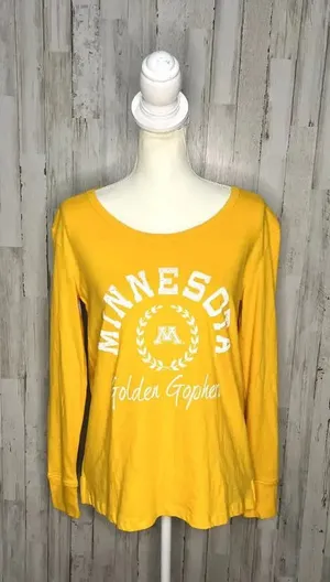 NWT Minnesota Golden Gophers Women's Long Sleeve Yellow T-Shirt Size Small‎ thumbnail 1