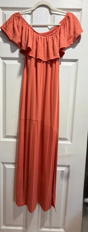 Guess Maxi dress coral M off shoulder ruffle neckline thumbnail 1