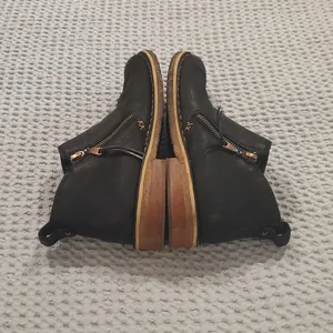 UGG Black Ankle Booties with Cozy Lining and Durable Sole (23) thumbnail 4
