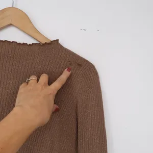 Uniqlo Sweater Womens L Brown Metallic Ribbed Mock Neck Good thumbnail 4