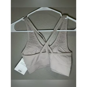 NEW Victoria’s Secret Mesh Seamless Strappy Back Sports Bra Women’s Size Small thumbnail 4