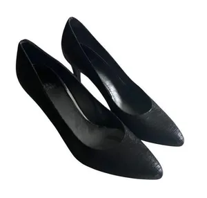 Stuart Weitzman Black Curvia Textured Pointed Toe Heeled Pumps Size 7.5M thumbnail 1