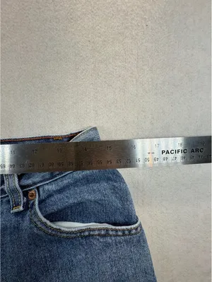 Levi’s 550 Relaxed Tapered Jeans Women’s 10 S Medium Wash High Rise Vintage thumbnail 2