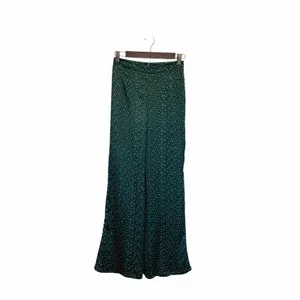 NWT Nasty Gal Green Polka Dot Satin Two Piece Set Crop Top & Wide Leg Pants thumbnail 2
