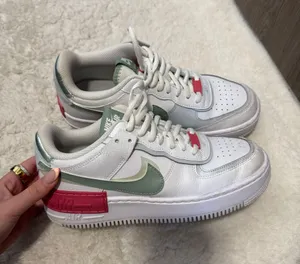 Nike Air Force 1 thumbnail 1