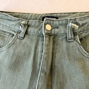 PrettyLittleThing High Rise Utility Cargo Pants Women Size 6 Green thumbnail 6