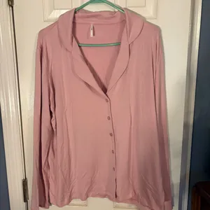 Women’s Soft Button thumbnail 2