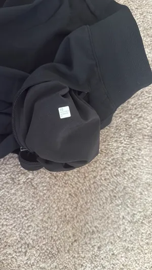 lululemon License to Train High-Rise Short 4" thumbnail 7