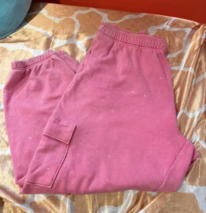 PINK Victoria's Secret Sweatpants thumbnail 1