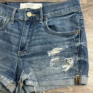 Abercrombie & Fitch Distressed Denim Short Shorts Size 2 thumbnail 4