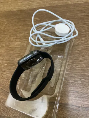 Apple Watch Series 44mm 4 GPS + Cellular  thumbnail 2