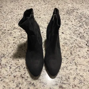 Marc Fisher Balli Black Suede Pointed Toe Block Heel Ankle Boots Size‎ 8 Wide thumbnail 2