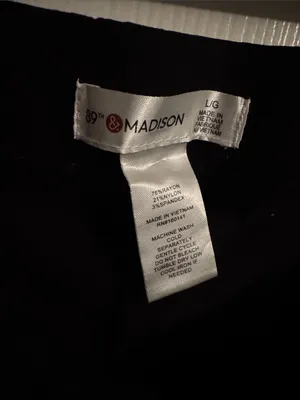 Black Straight thumbnail 2